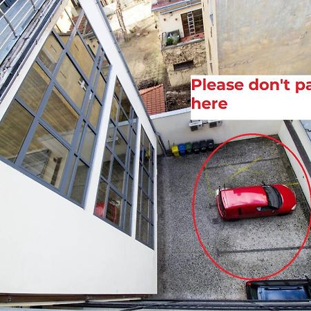 شقة Ruterra Red Roofs View With Garage براغ المظهر الخارجي الصورة